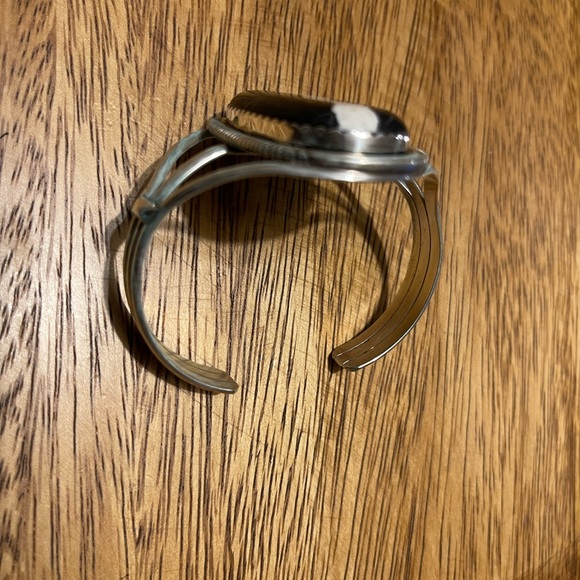 SOLD to dnhtreasures - Authentic - White Buffalo Turquoise Silver Bracelet - Picture 3 of 4